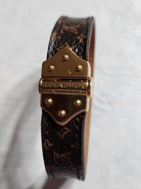 Authentic Louis Vuitton monogram bracelet with Gold-tone Clasp